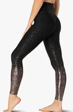 Beyond Yoga - Alloy Ombre Speckled Midi Leggings - 35 Strong – 35 STRONG