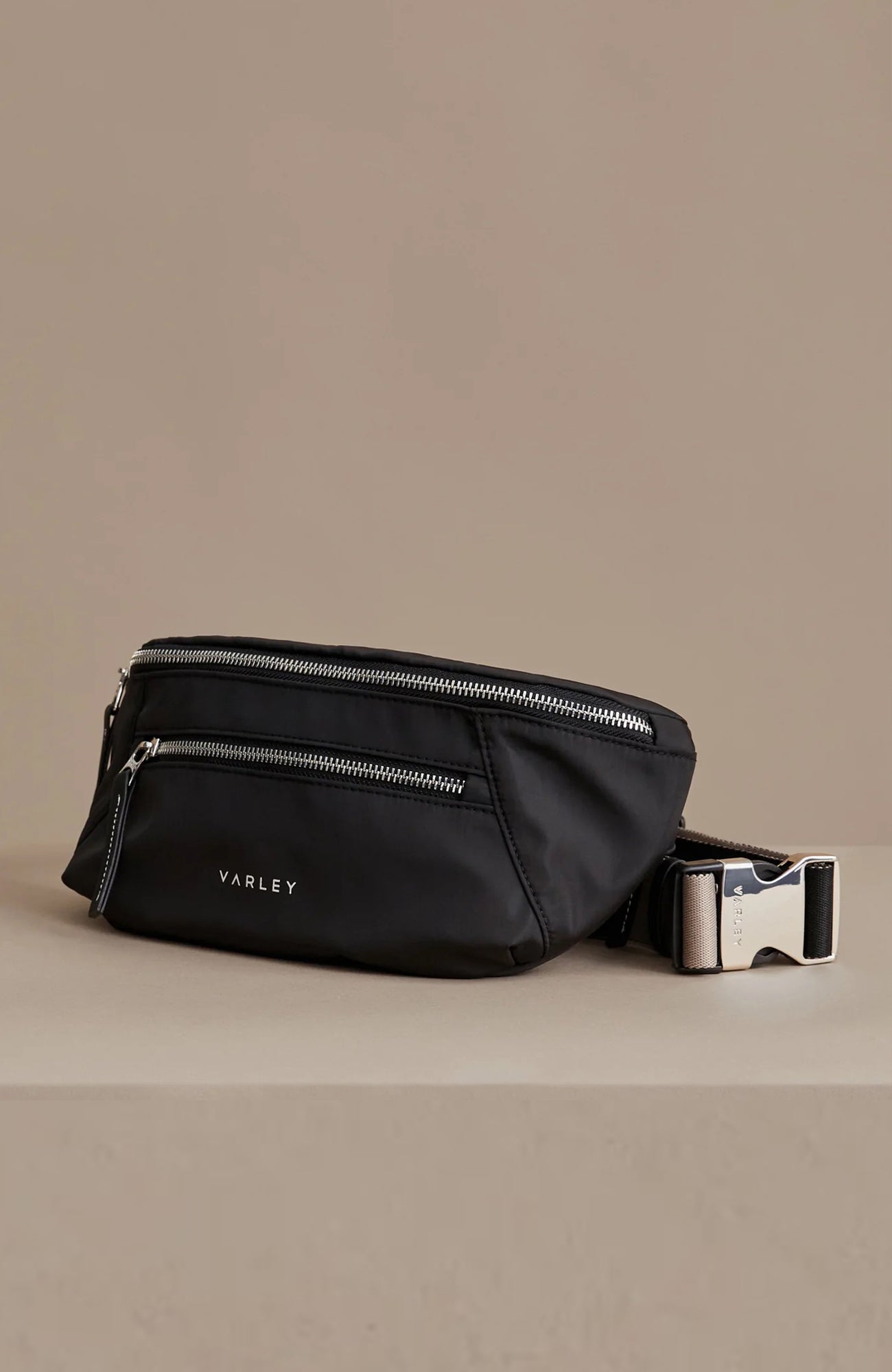 関税込 VARLEY バーリー Lasson ベルトバッグ ウエストポーチ Varley Lasson Belt Bag | Shopbop